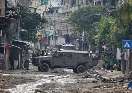 الاحتلال يشرع بهدم المنازل في مخيم نور شمس شرق طولكرم ﻿