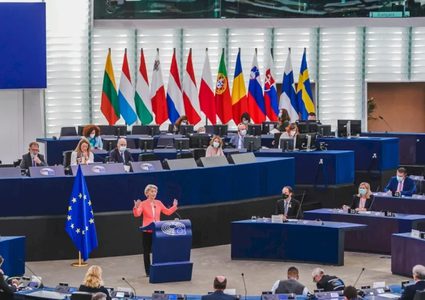 الاتحاد الأوروبي يؤكد التزامه بتحقيق سلام عادل وشامل ودائم على أساس حل الدولتين