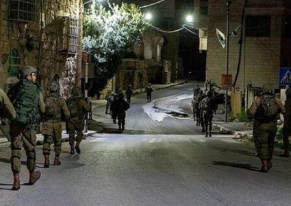 قوات الاحتلال تعتقل ستة مواطنين غرب سلفيت