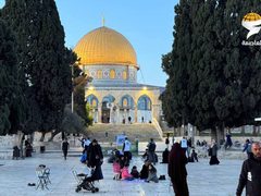 موائد افطار الصائمين في اليوم الثاني لشهر رمضان المبارك في اولى القبلتين وثالث الحرمين