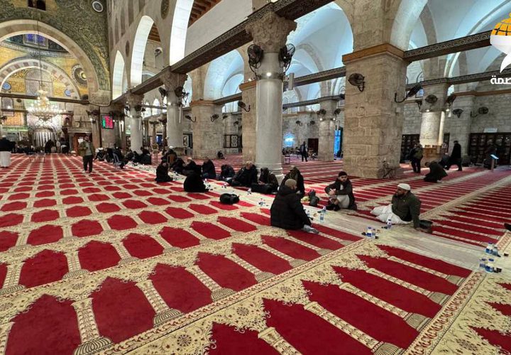 موائد افطار الصائمين في اليوم الثاني لشهر رمضان المبارك في اولى القبلتين وثالث الحرمين
