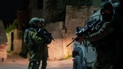 قوات خاصة إسرائيلية تعتقل شابا من العيسوية