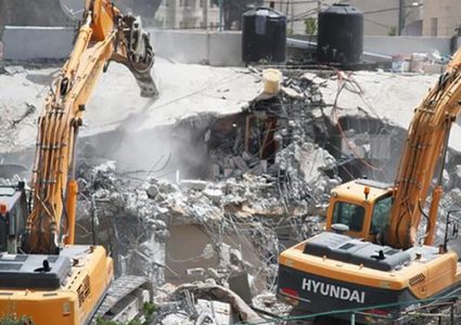 الاحتلال يُخطر بهدم مدرسة بمسافر يطا جنوب الخليل