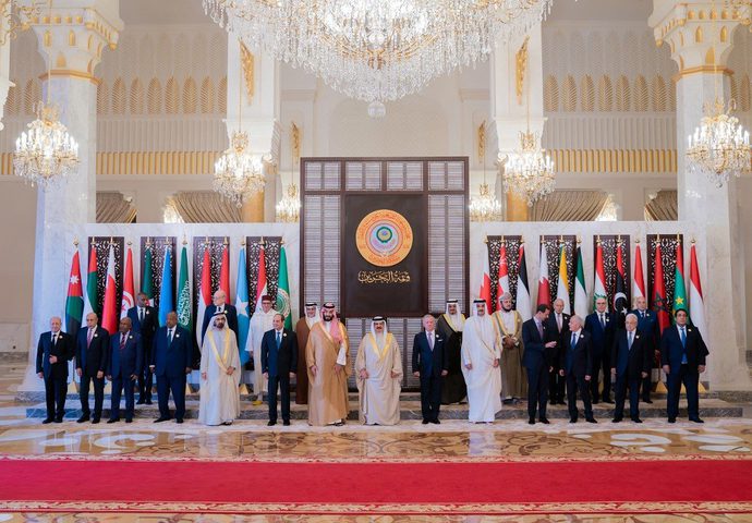 انطلاق أعمال القمة العربية لبحث  خطة إدارة وإعمار قطاع غزة