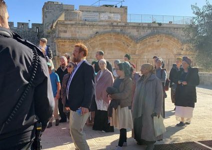 المتطرف يهودا غليك يقود اقتحام المستوطنين للمسجد الأقصى