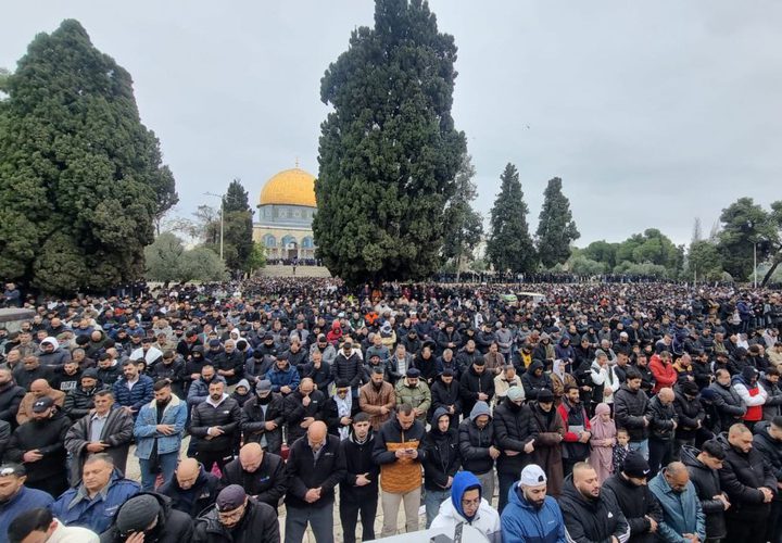 90 ألفا يؤدون الجمعة الأولى من رمضان في المسجد الأقصى