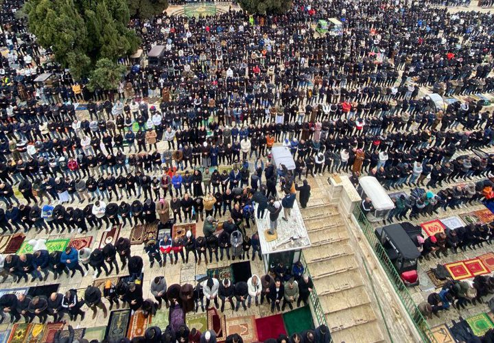90 ألفا يؤدون الجمعة الأولى من رمضان في المسجد الأقصى