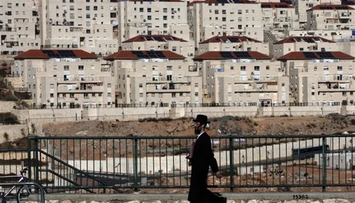تقرير: مخططات الاستيطان تحاصر القدس وتضع المدينة بدائرة خطر التهويد والتهجير