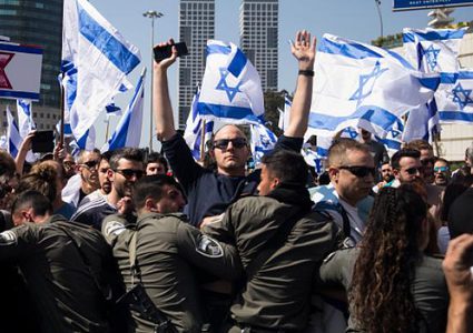 رؤساء الجامعات الإسرائيلية يهددون بالاضراب والخروج للتظاهر