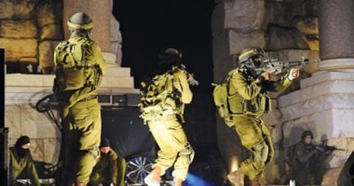 قوات الاحتلال تقتحم بلدة الرام شمال القدس