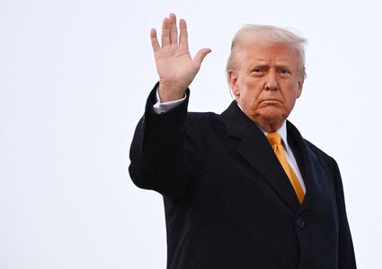 ترمب يعلن مضاعفة الرسوم الجمركية على واردات الصلب والألمنيوم من كندا إلى 50%