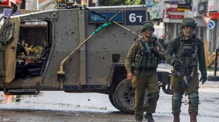 حملة اعتقالات شملت 25 مواطنا على الأقل من الضّفة بينهم سيدة
