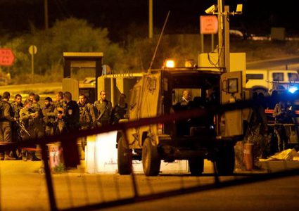 الاحتلال يواصل انتهاكاته في طولكرم: اعتقال مواطن وإحراق منازل ومداهمات