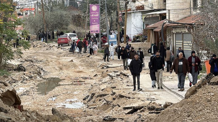 مدير بلدية جنين: المدينة تحت الاحتلال الكامل منذ 56 يومًا وتم تشريد آلاف الأسر