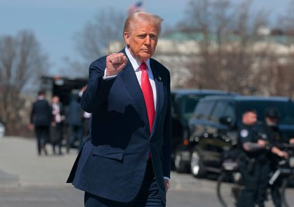 ترامب يفعل قانونا من القرن الـ18