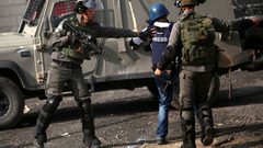 نقابة الصحفيين تدين استهداف الصحفيين المقدسيين وتدعو لتوفير الحماية لهم