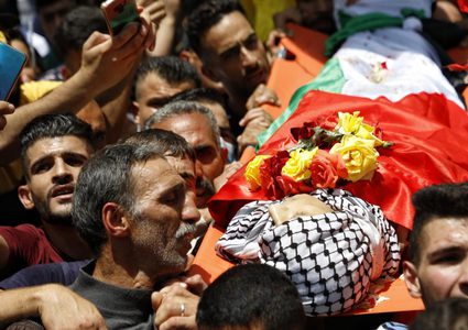 تشييع جثمان الشهيد خالد قرعان في مدينة قلقيلية