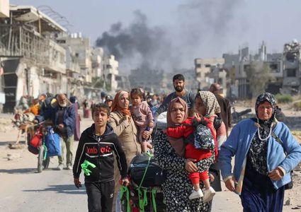 نزوح عشرات المواطنين من بيت حانون باتجاه جباليا شمال قطاع غزة