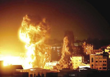 شهداء وإصابات في قصف عنيف للاحتلال على جميع أنحاء قطاع غزة