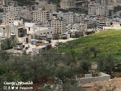 انتشار آليات الاحتلال في مخيم العين ومحيطه غرب نابلس خلال الاقتحام الواسع؛ وإجبار العائلات على الخروج من منازلها تحت تهديد السلاح