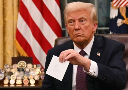 تقرير: ترمب يطلق "ثورة أميركية" ضد العالم