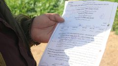 الاحتلال يخطر بهدم ووقف العمل في 6 منازل في بلدة إذنا غرب الخليل