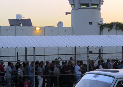 جيش الاحتلال  يرفض خطة كاتس لإدخال عمال سوريين لمستوطنات الجولان