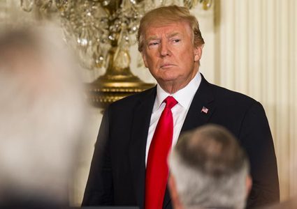 تقرير: ترامب يدرس إقالة مستشاره للأمن القومي