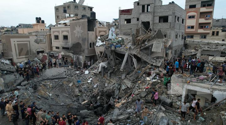 محدث: 14 شهيدا في قصف الاحتلال وسط قطاع غزة