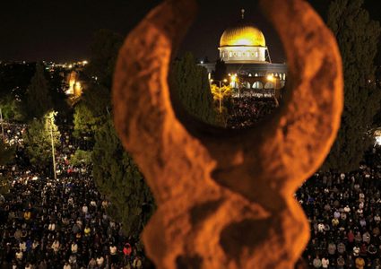الاحتلال يحرم آلاف المواطنين من إحياء ليلة القدر في المسجد الأقصى