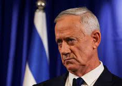 غانتس يحذر: إسرائيل تقف على أعتاب "حرب أهلية"