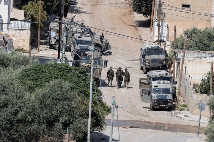 الاحتلال يصيب مواطنا بالرصاص قبل اعتقاله في ميثلون جنوب جنين