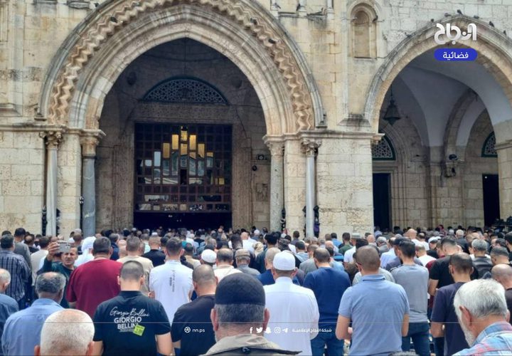 75 الفا يؤدون الجمعة الأخيرة من رمضان في المسجد الأقصى