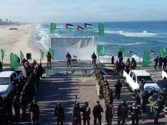 هيئة البث العبرية: حماس تبحث الإفراج عن أسرى مقابل وقف إطلاق النار خلال عيد