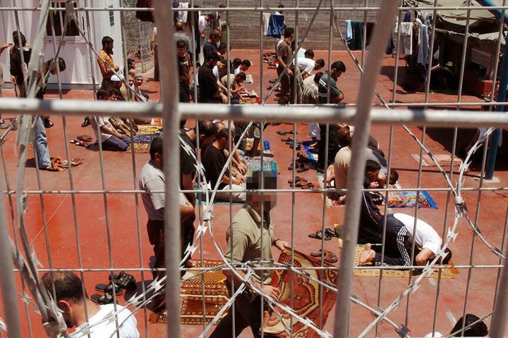هيئة الأسرى: إدارة سجون الاحتلال لم تعلم المعتقلين بحلول العيد