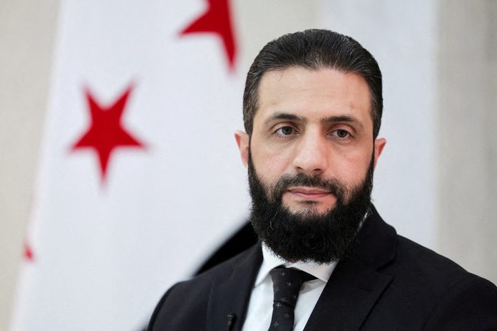 الشرع يعلن تشكيل حكومة انتقالية جديدة في سوريا