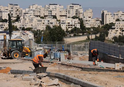 إسرائيل تصادق على نفق استيطاني لعزل القدس وتقطيع أوصال الضفة