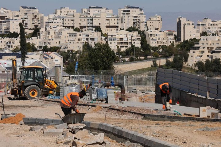 إسرائيل تصادق على نفق استيطاني لعزل القدس وتقطيع أوصال الضفة