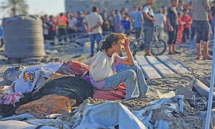 13 يوما لعودة الحرب: أكفان بدل ملابس العيد للعشرات جنوب وشمال القطاع