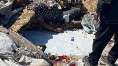 الاحتلال يواصل ارتكاب مجازره .. 4 شهداء ومصابين جراء قصف مُسيّرة للاحتلال استهدف منطقة المحررات غرب مدينة خانيونس جنوب قطاع غزة قبل قليل.