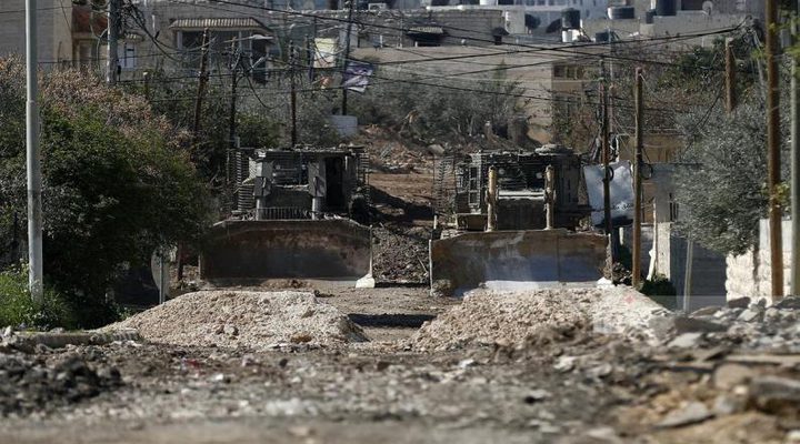 الاحتلال يواصل عدوانه على مدينة طولكرم ومخيميها لليوم الـ64 على التوالي