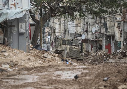 الاحتلال يواصل عدوانه على مدينة طولكرم ومخيميها لليوم الـ65 تواليا