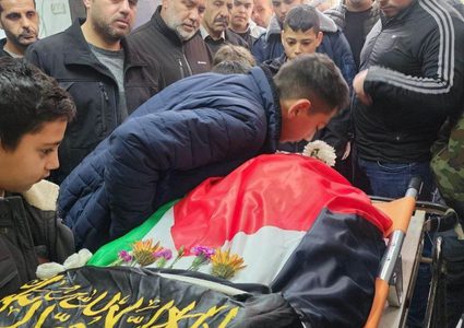 أبناء شعبنا في نابلس يشيعون جثمان الشهيد حمزة خماش إلى مثواه الأخير