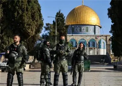 مصر تحذر من أي محاولات للمساس بالمقدسات الدينية في القدس