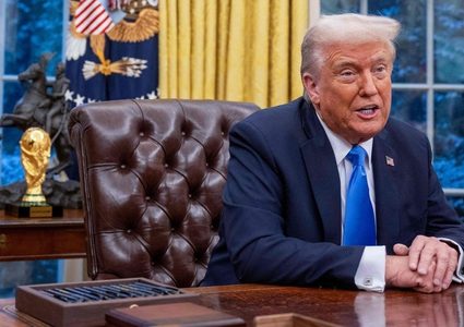 ترمب يوقع أمراً تنفيذياً لفرض رسوم جمركية متبادلة