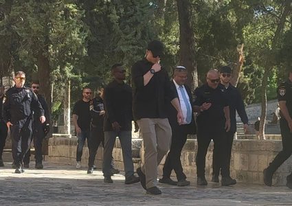 مستوطنون يقتحمون الأقصى برفقة المتطرف بن غفير