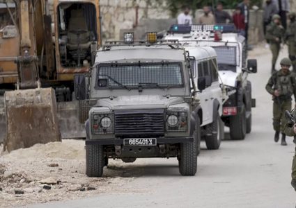 الاحتلال يعتقل 20 مواطنا من مخيم الفوار جنوب الخليل