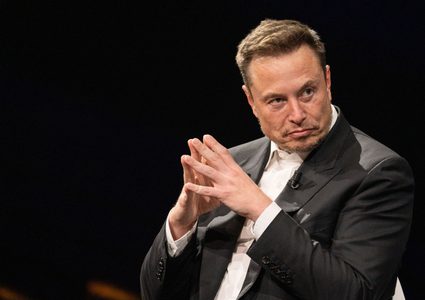 البيت الأبيض: الملياردير إيلون ماسك لن يغادر وسينهي عمله في الوقت المحدد