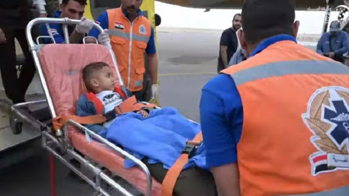وصول 13 طفلا من قطاع غزة مصاباً بالسرطان للعلاج في اسبانيا
