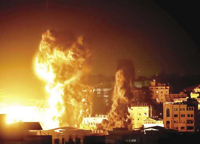 شهيدان في قصف للاحتلال على بني سهيلا وحي الشجاعية